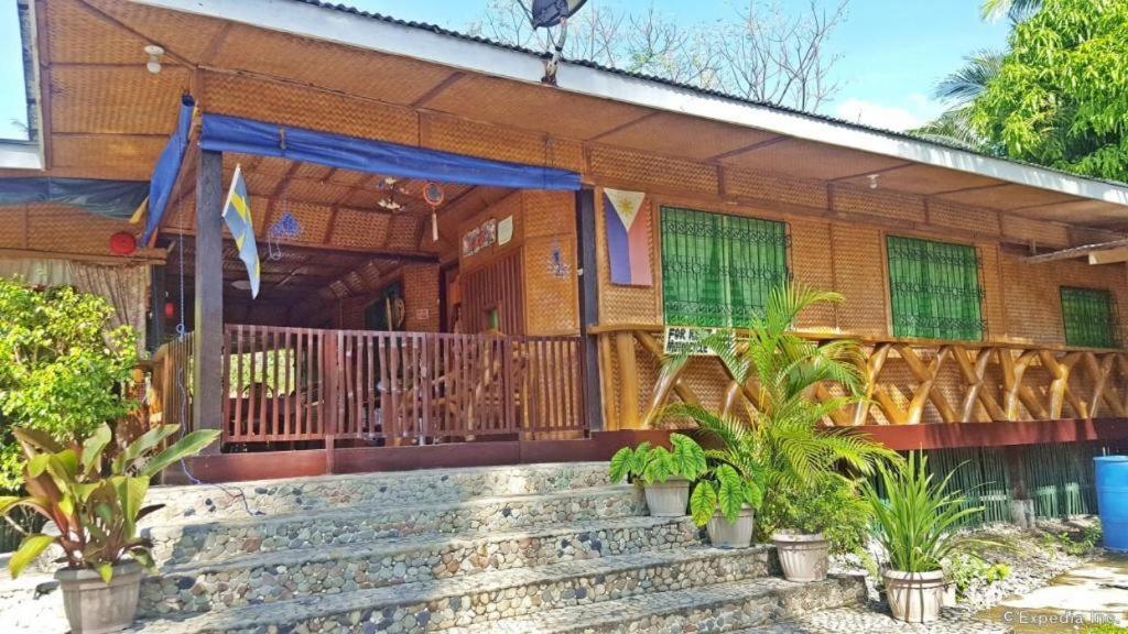 67Th Heaven Holiday Resort Lucbuan Esterno foto