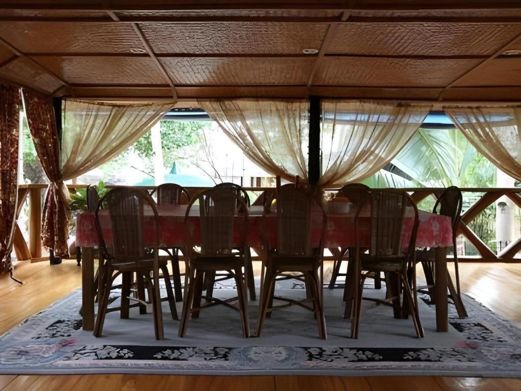 67Th Heaven Holiday Resort Lucbuan Esterno foto