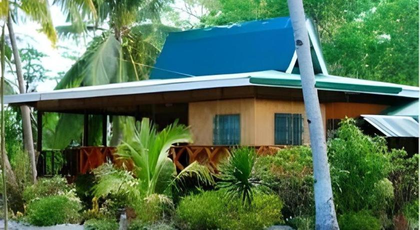 67Th Heaven Holiday Resort Lucbuan Esterno foto